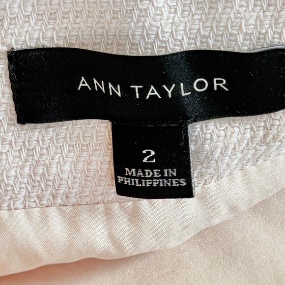 Ann Taylor Textured Side Button A-line Skirt (size 2) - Picture 6 of 10